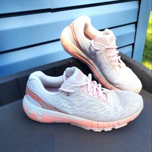 UA Hovr Machina Bluetooth sneaker!